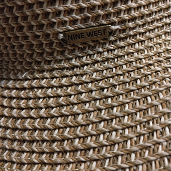 Nine West floppy sun hat - Picture 2 of 5